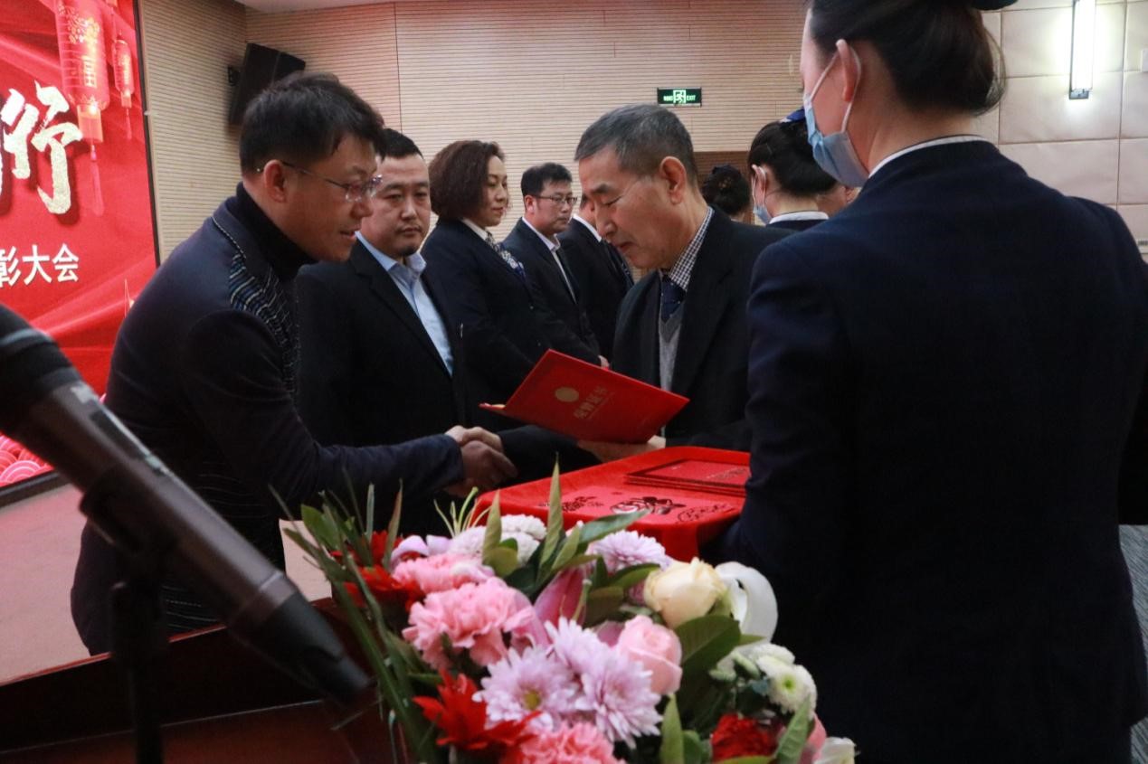 正業(yè)地產(chǎn)事業(yè)部丨乘風破浪 夢想同行  2020年度表彰大會圓滿成功！(圖5)