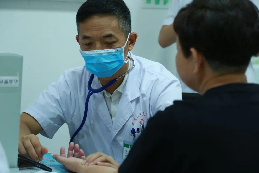 全國首批！遼西首例！葫蘆島市第二人民醫(yī)院心臟中心完成遼西首例Micra AV無導線起搏器植入術(shù)(圖1)